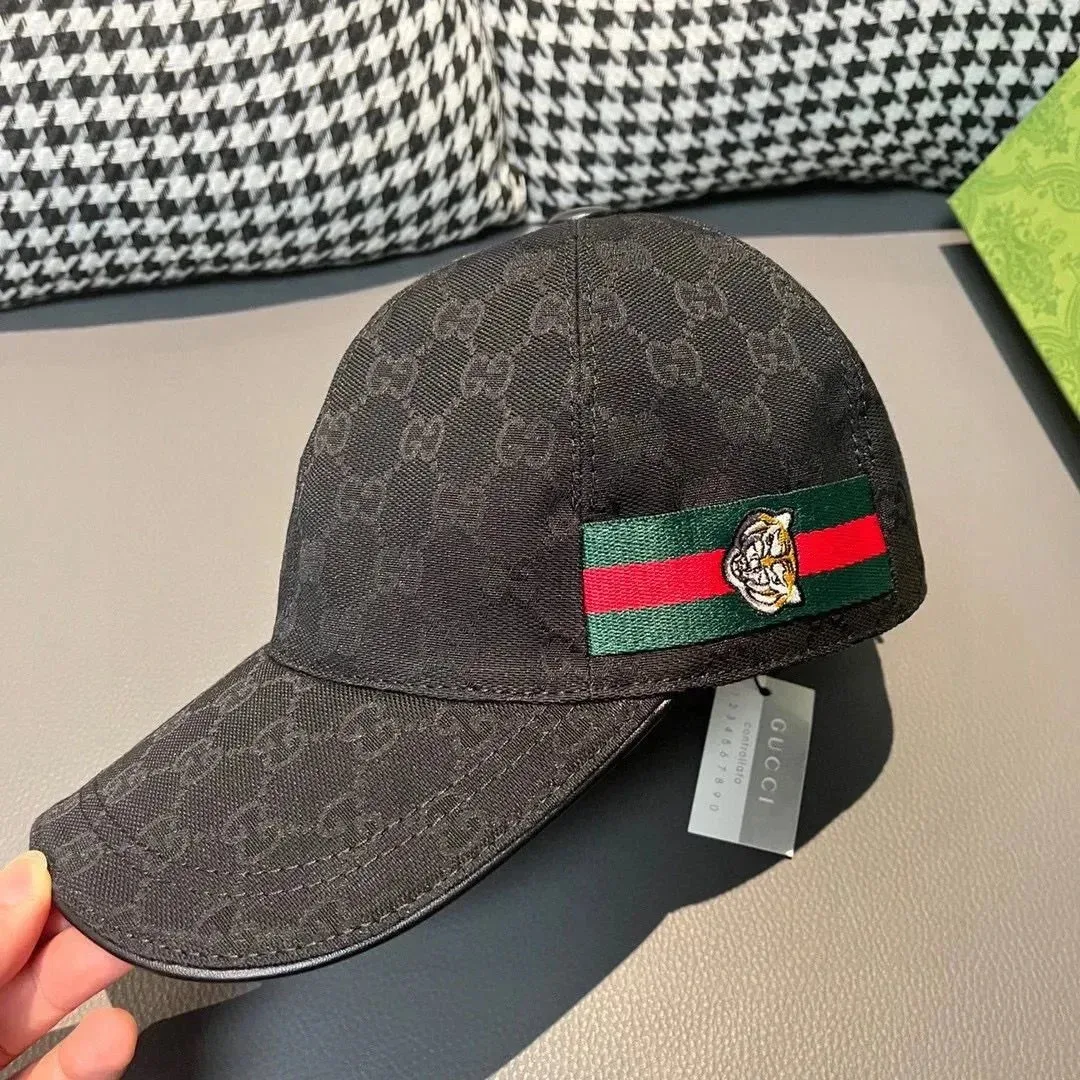 Gucci GG Supreme Tiger Cap